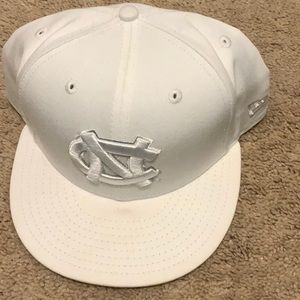 NWOT Fitted New Era North Carolina hat
